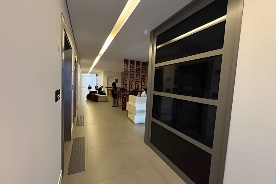Basic Apartment | Lobby