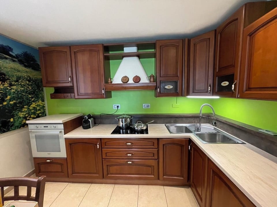 Design House, Patio, Lake View | Private kitchen