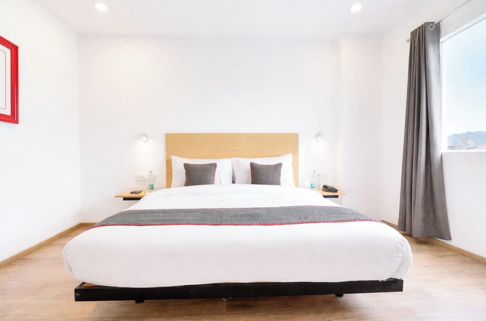 Deluxe Twin Room, Air conditioning | Hypo-allergenic bedding, desk, soundproofing, free WiFi