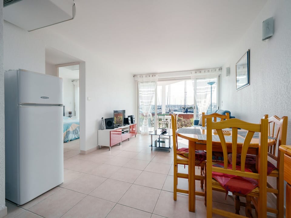 Apartment | Dining