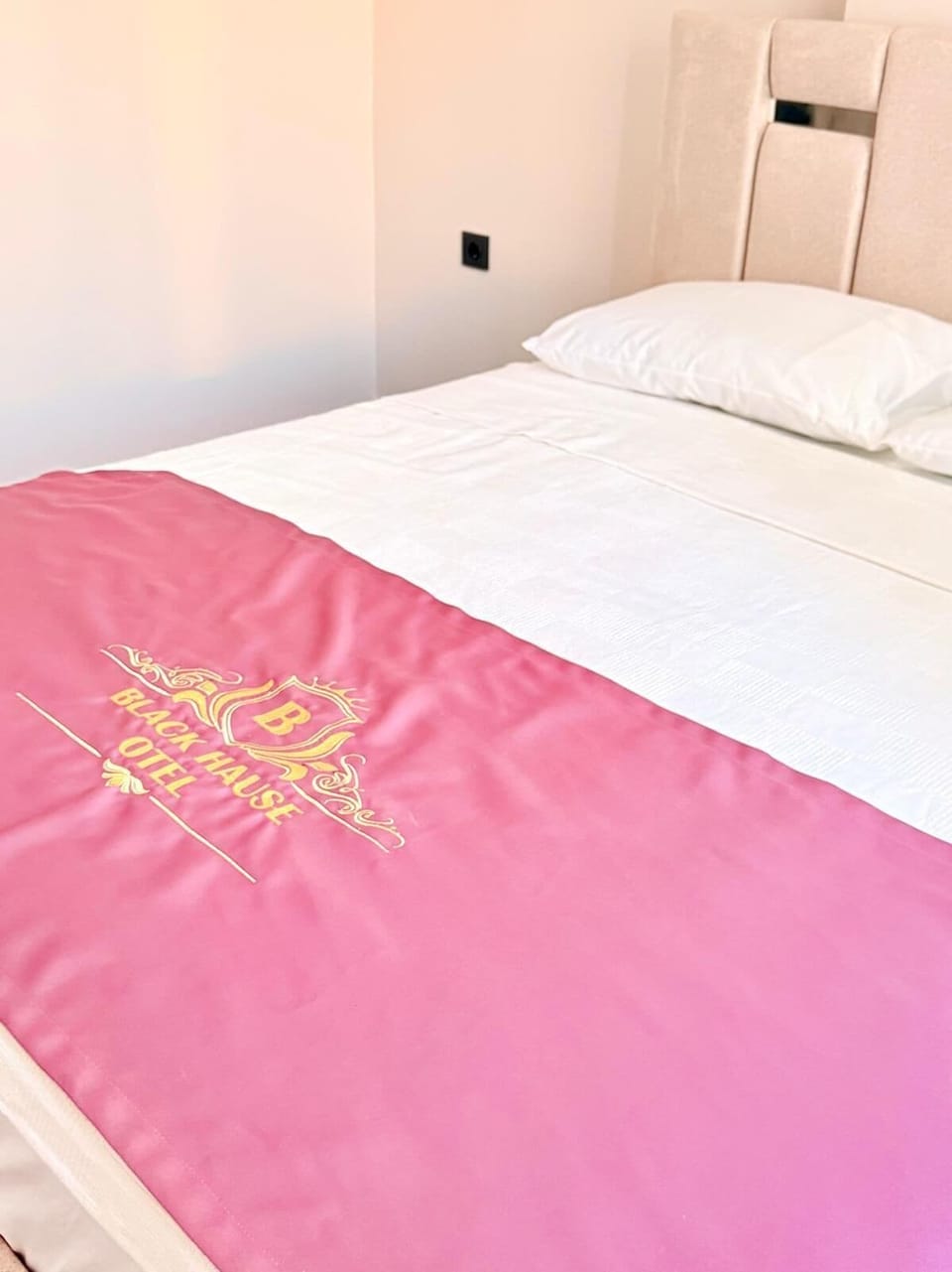 Deluxe Apartment, Balcony, Garden View | Free WiFi