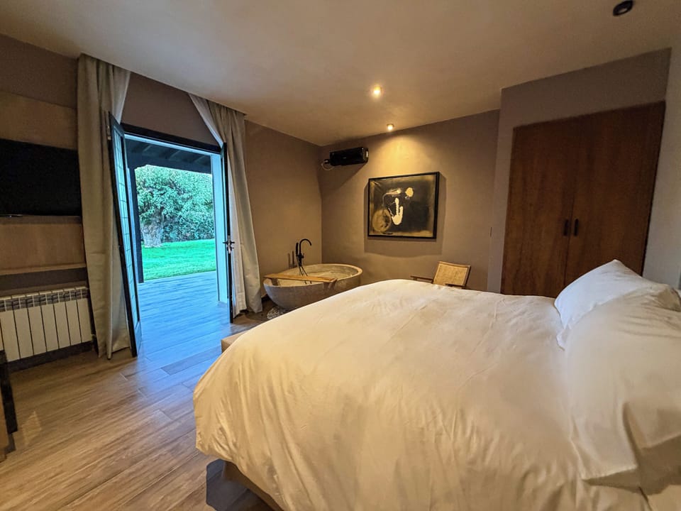Comfort Double Room, Courtyard View | In-room safe, free WiFi