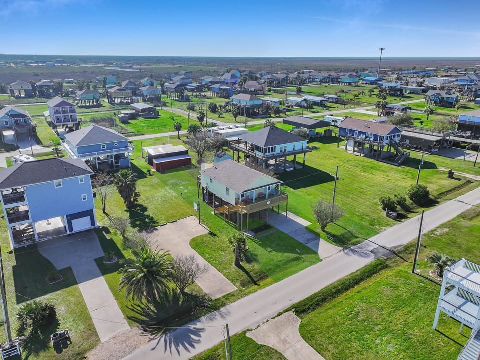 House, 3 Bedrooms | Aerial view
