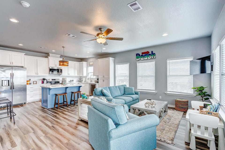 House, 3 Bedrooms | Living area | Smart TV