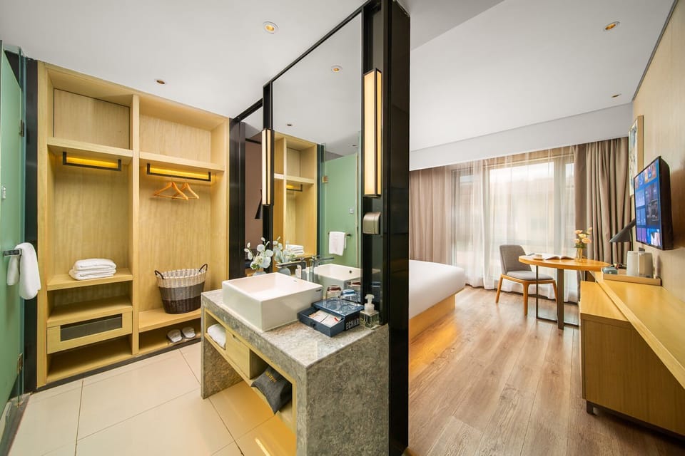 Standard Single Room, Hill View | Premium bedding, down comforters, desk, laptop workspace