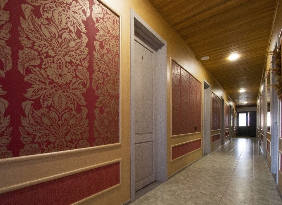 Comfort Quadruple Room, Balcony, City View | Interior