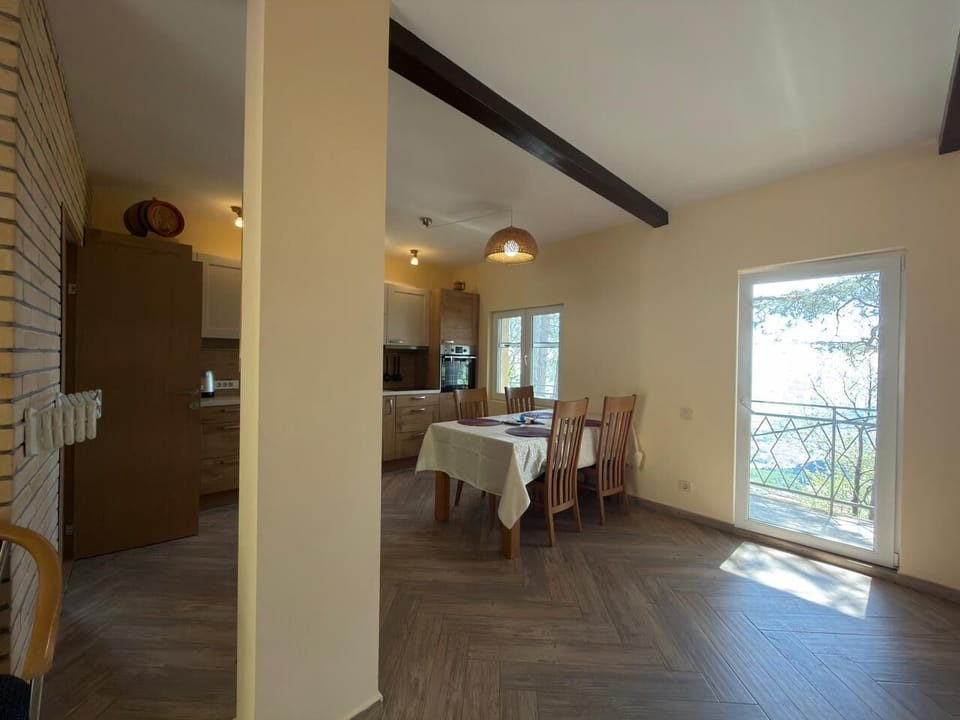 Classic House | Dining