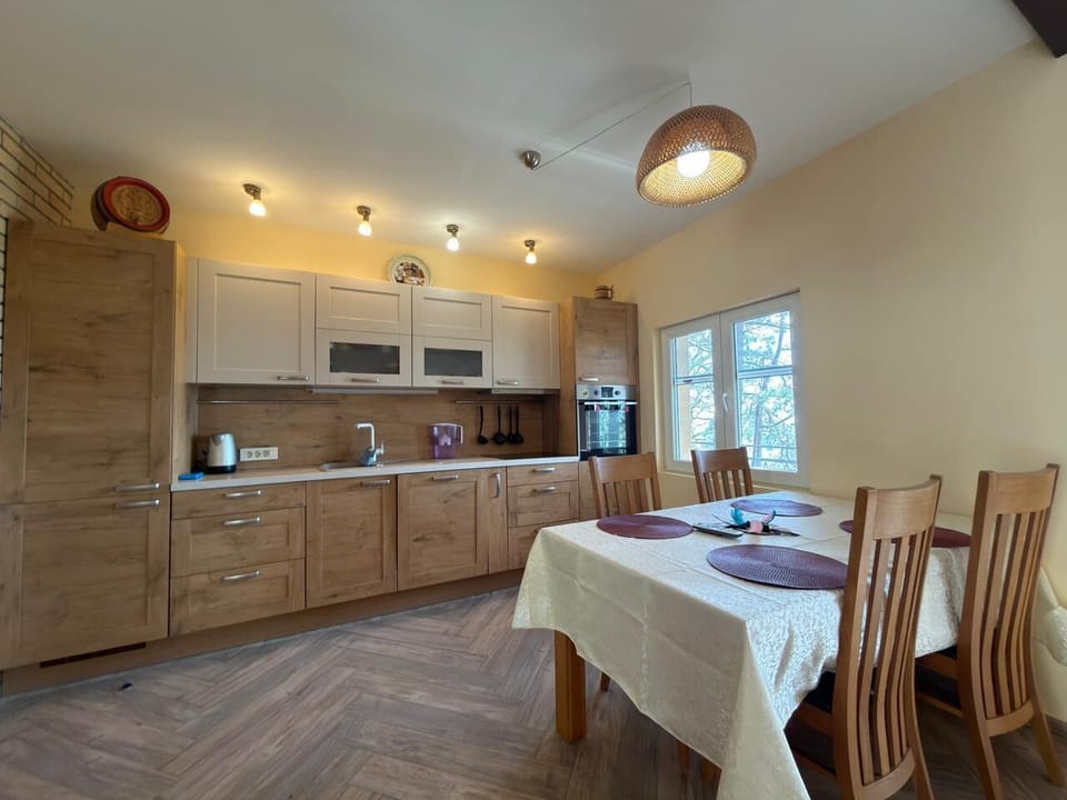 Classic House | Dining