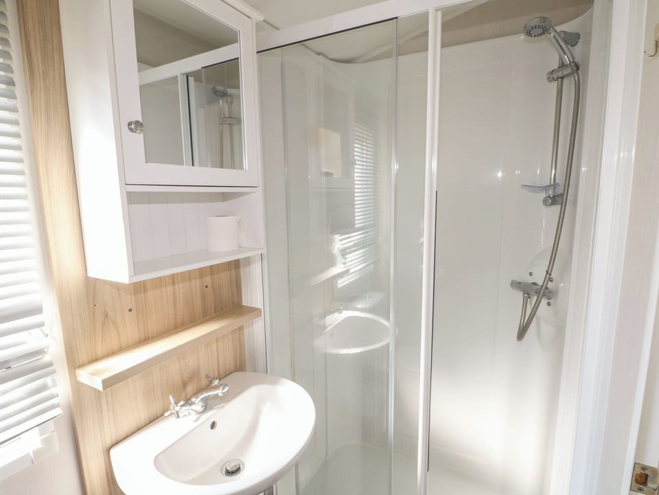 Seaside Retreat Cottage in Selsey