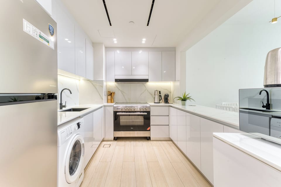 Exclusive Apartment, Non Smoking, Pool View | Private kitchen | Full-size fridge, microwave, oven, stovetop