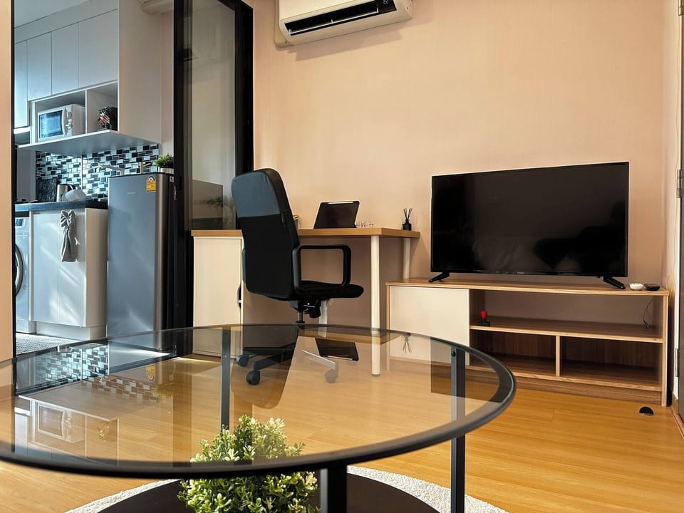 Condo, 1 Bedroom, Accessible, Balcony | Interior
