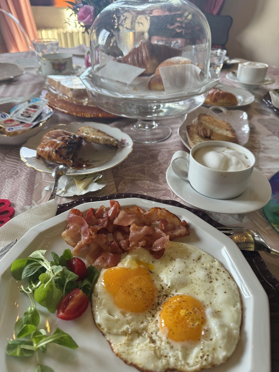 Free daily continental breakfast