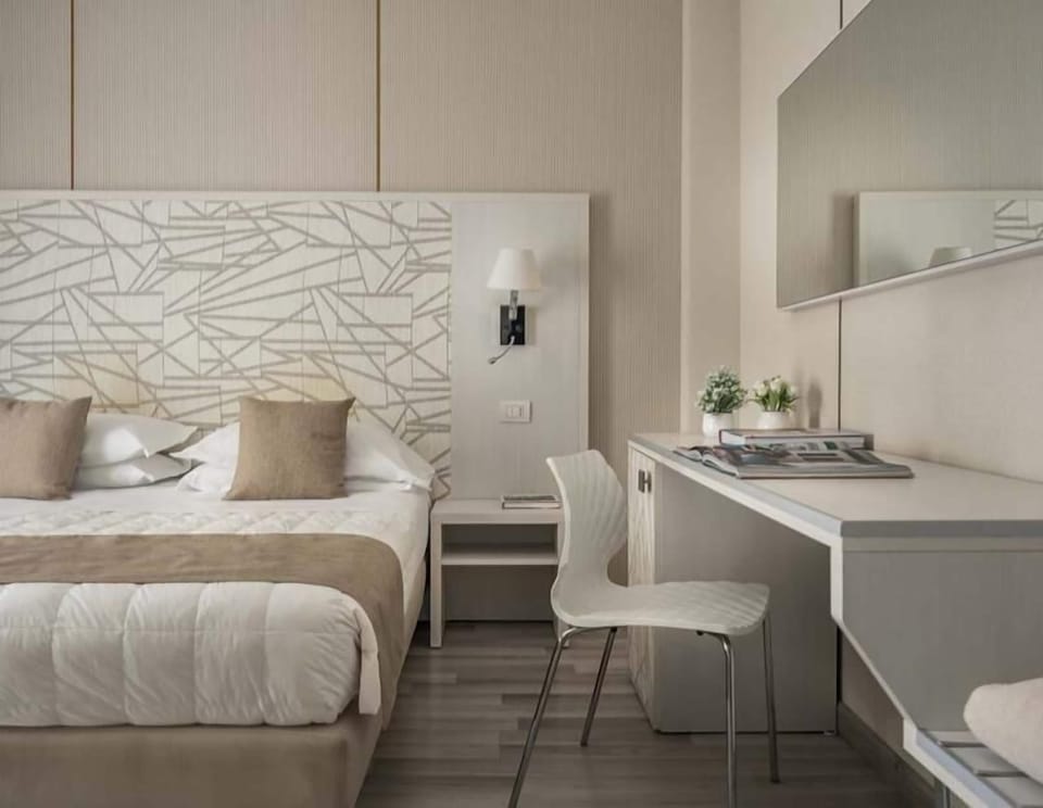 Classic Double Room | Premium bedding, in-room safe, desk, soundproofing
