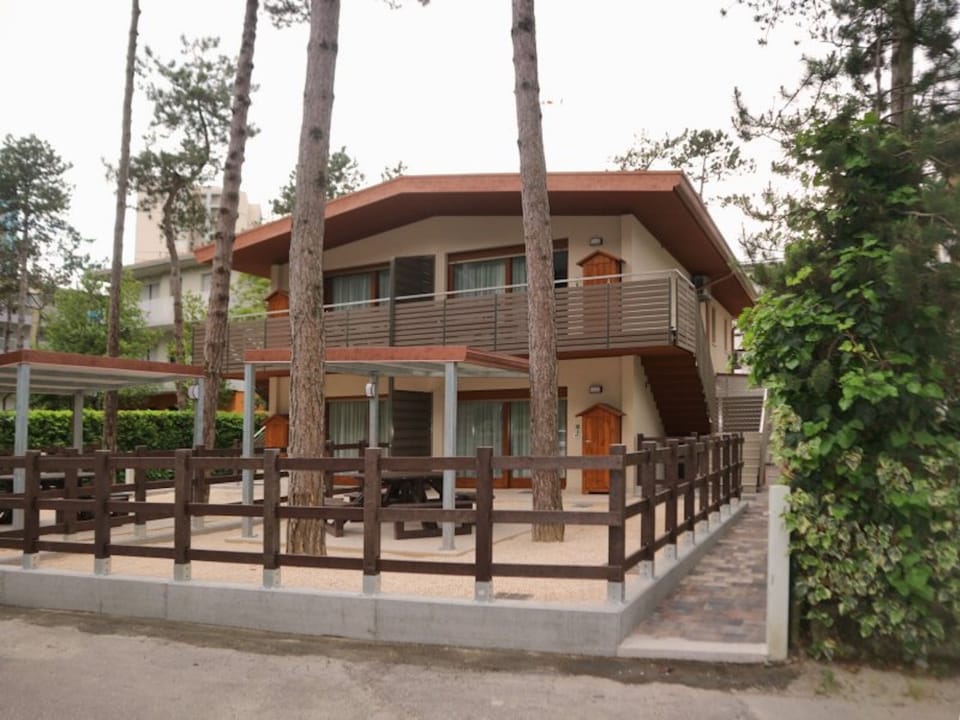 Apartment, 3 Bedrooms, Balcony, Garden View | Exterior