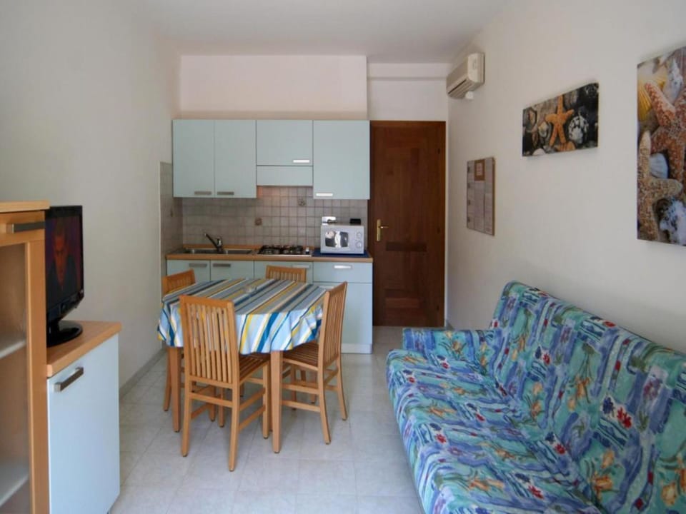 Apartment, 2 Bedrooms, Terrace | Room amenity