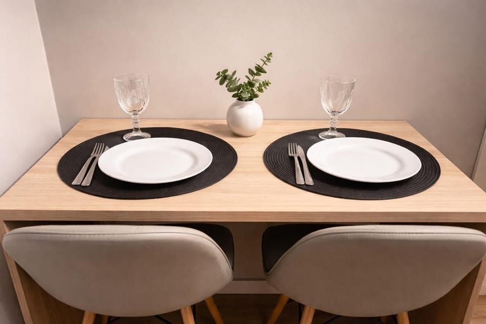 Basic Apartment | Dining