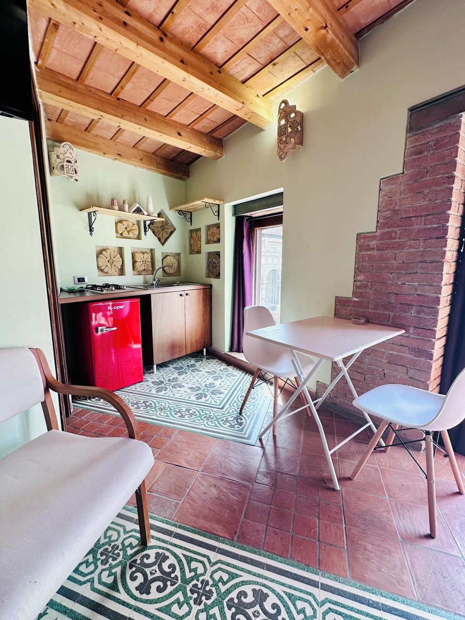 Superior Double Room, City View | Private kitchen