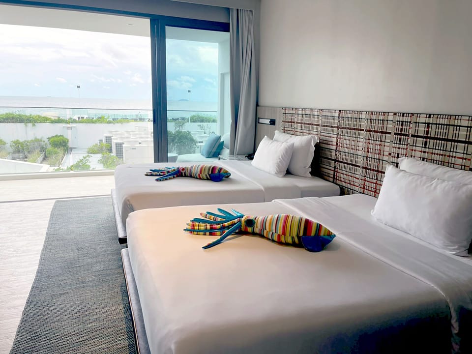 Twin Room, 2 Twin Beds, Ocean View (Seascape) | View from room