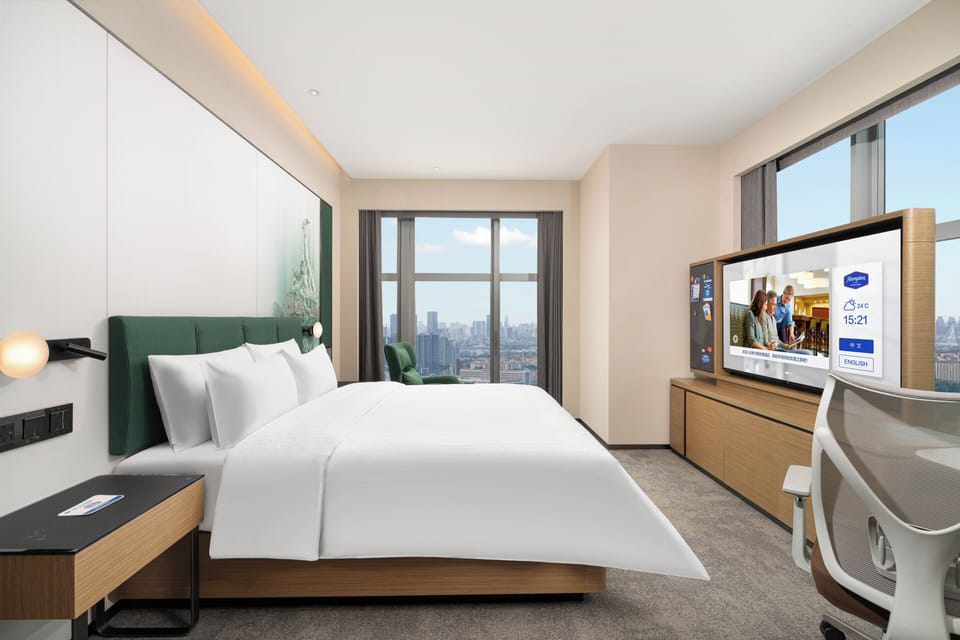 Classic Suite, City View | Premium bedding, memory foam beds, in-room safe, desk