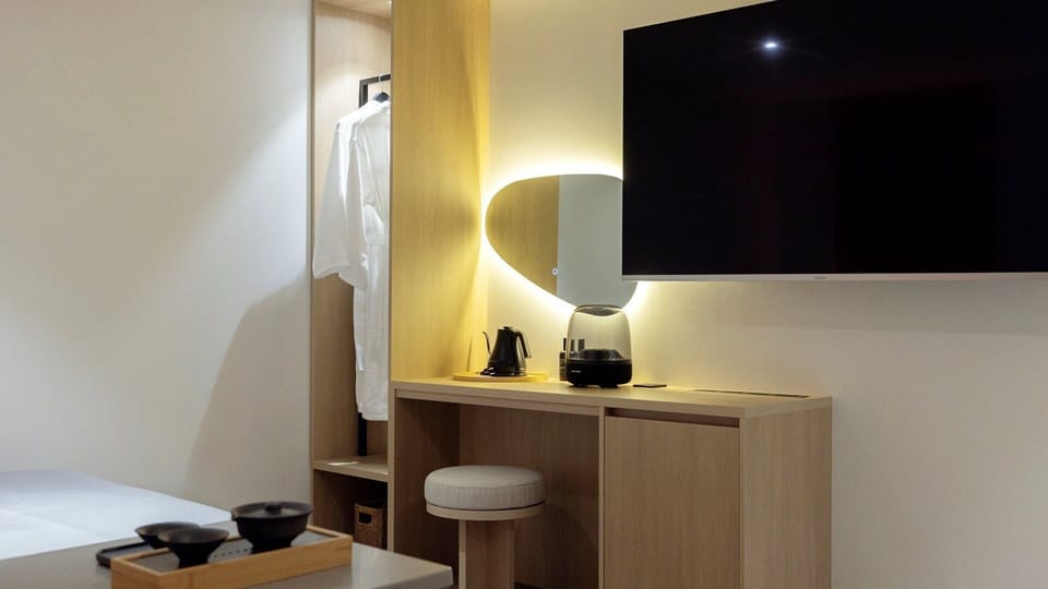 Deluxe-Spa | Blackout drapes, soundproofing, free WiFi, bed sheets