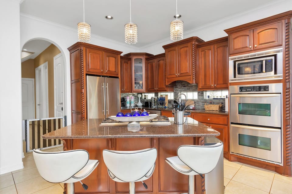 Luxury House, 5 Bedrooms, Private Pool, Lake View | Private kitchen