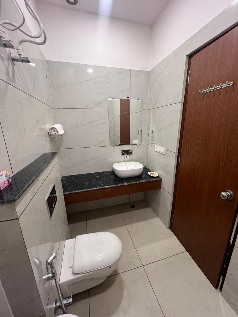 Superior Room | Bathroom | Shower, free toiletries, towels, soap