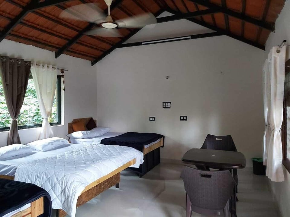 Comfort Cottage, Balcony, Hill View | Free WiFi