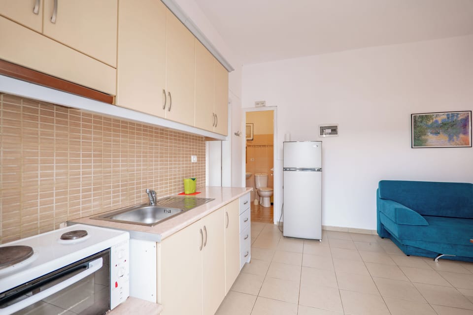 Comfort Apartment | Private kitchen | Electric kettle