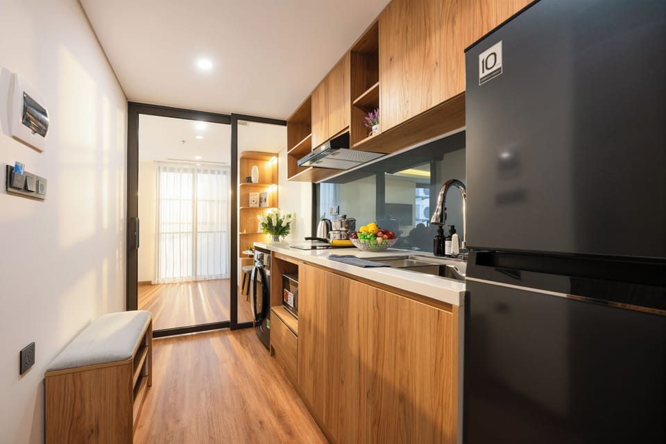 Studio, 1 Queen Bed, Balcony | Private kitchen | Fridge, microwave, stovetop, cookware/dishes/utensils