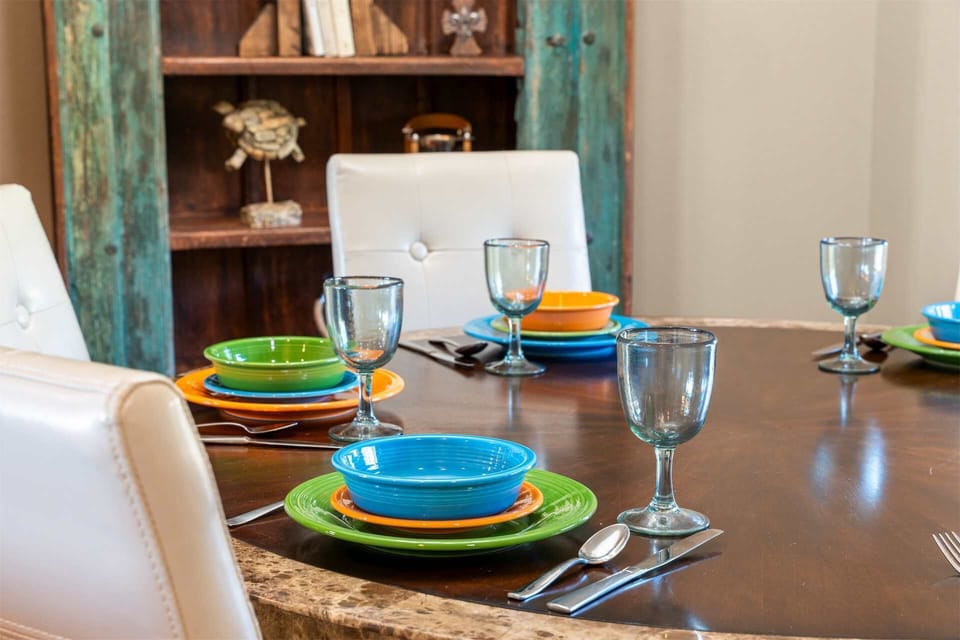 Condo, Multiple Beds, Balcony (The Royal Overlook) | Dining