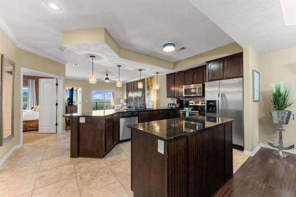 Condo, Multiple Beds, Balcony (The Royal Overlook) | Private kitchen