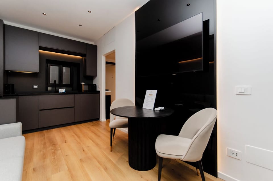 Apartment | Living area | 50-inch Smart TV with cable channels