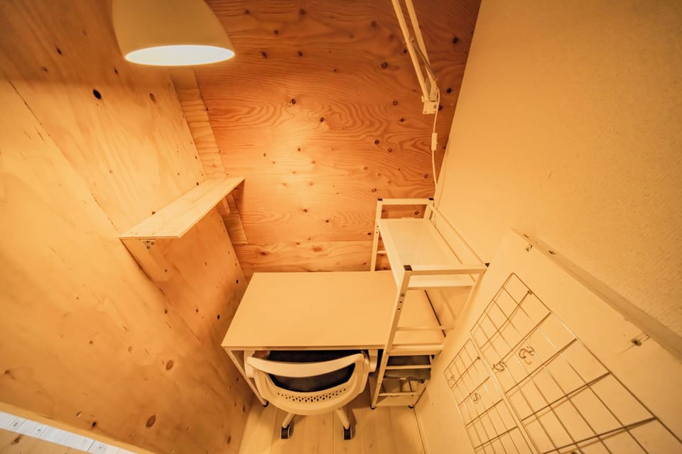 Premium Shared Dormitory, Mixed Dorm, Non Smoking | Free WiFi, bed sheets