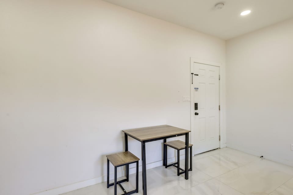 Apartment (0 Bedroom) | Interior