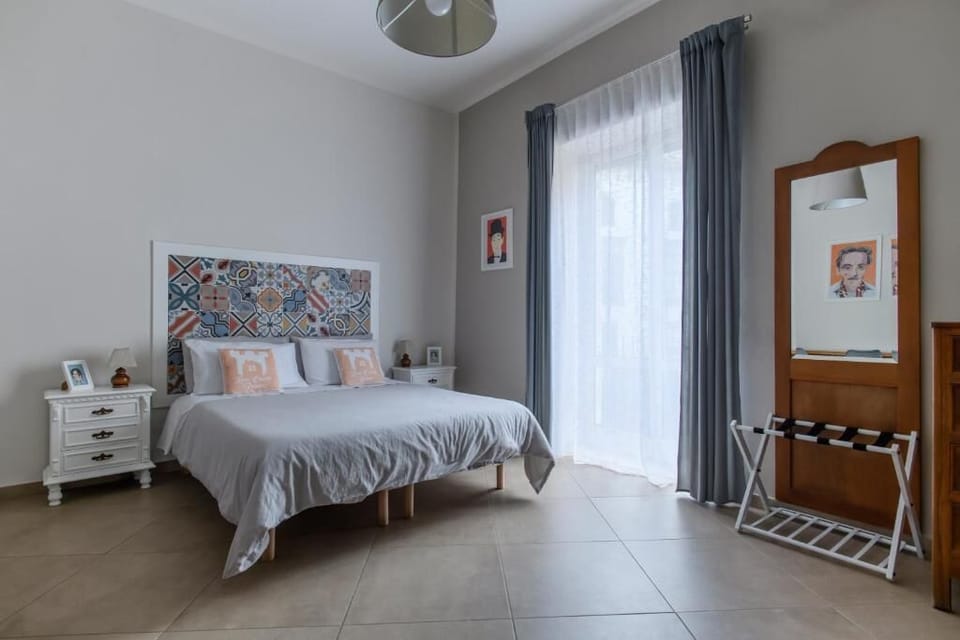 In-room safe, desk, blackout drapes, WiFi (free)