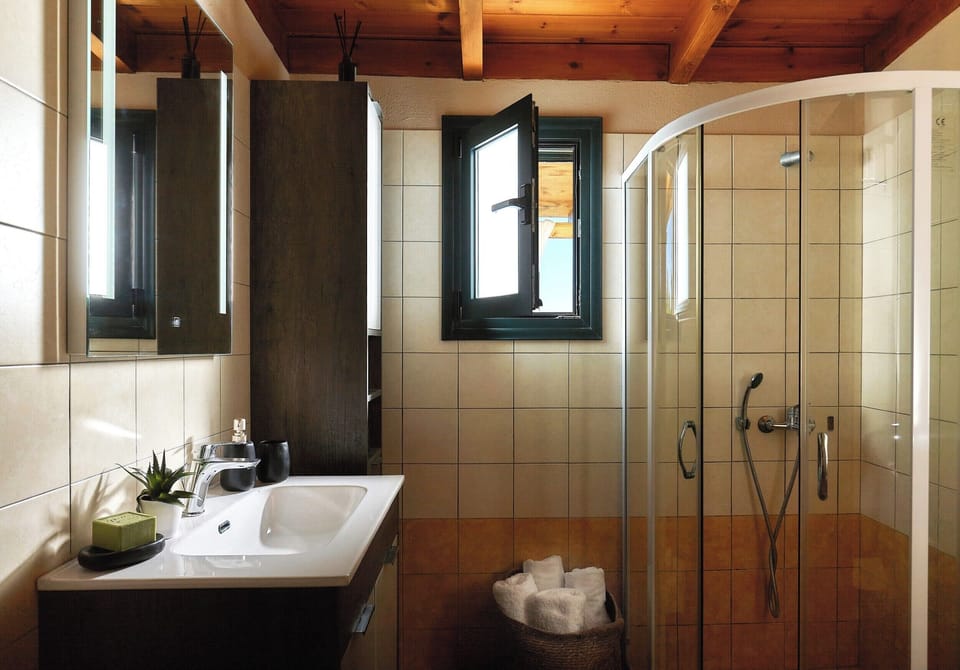 Suite, Sea View | Bathroom