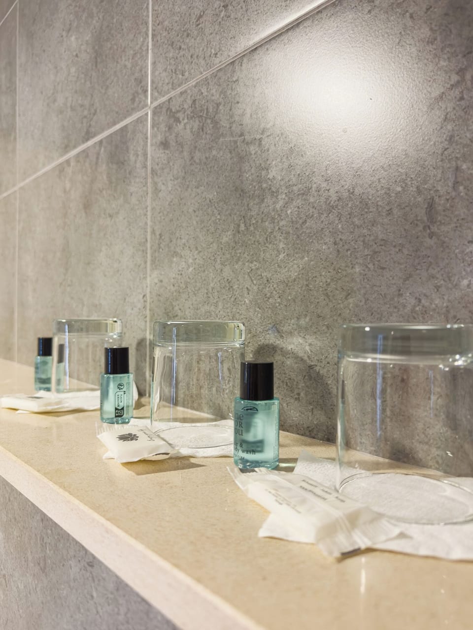 Basic Quadruple Room | Bathroom | Free toiletries, towels, soap, shampoo