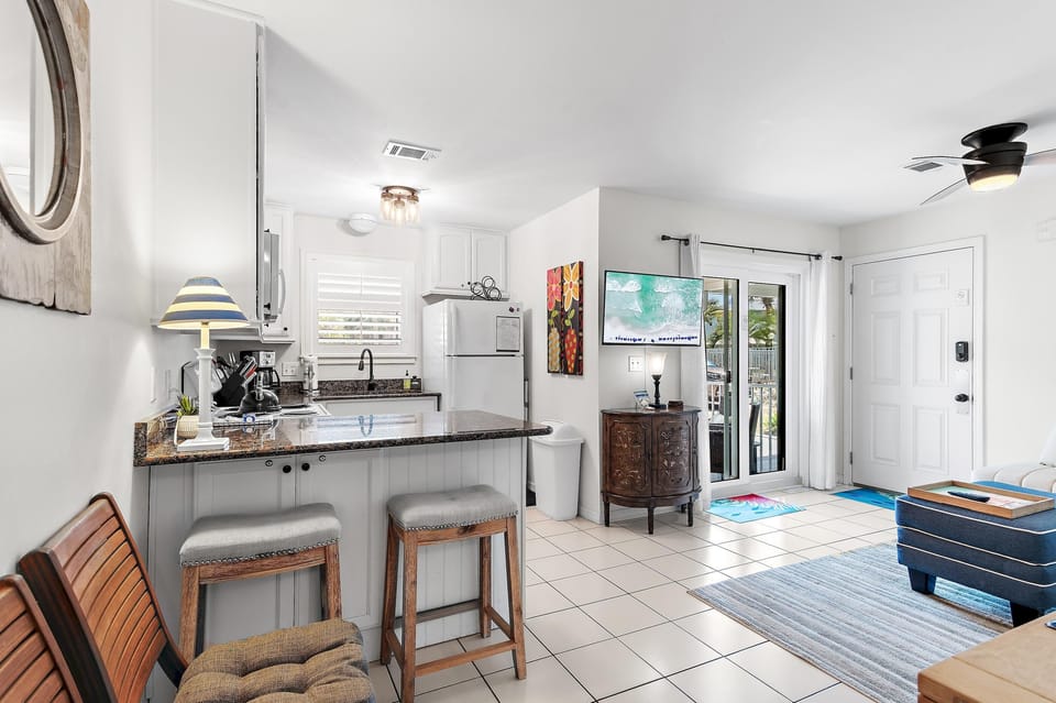 Condo, Multiple Beds (Beachside Villas 912- 30A Sun & Fun) | Private kitchen