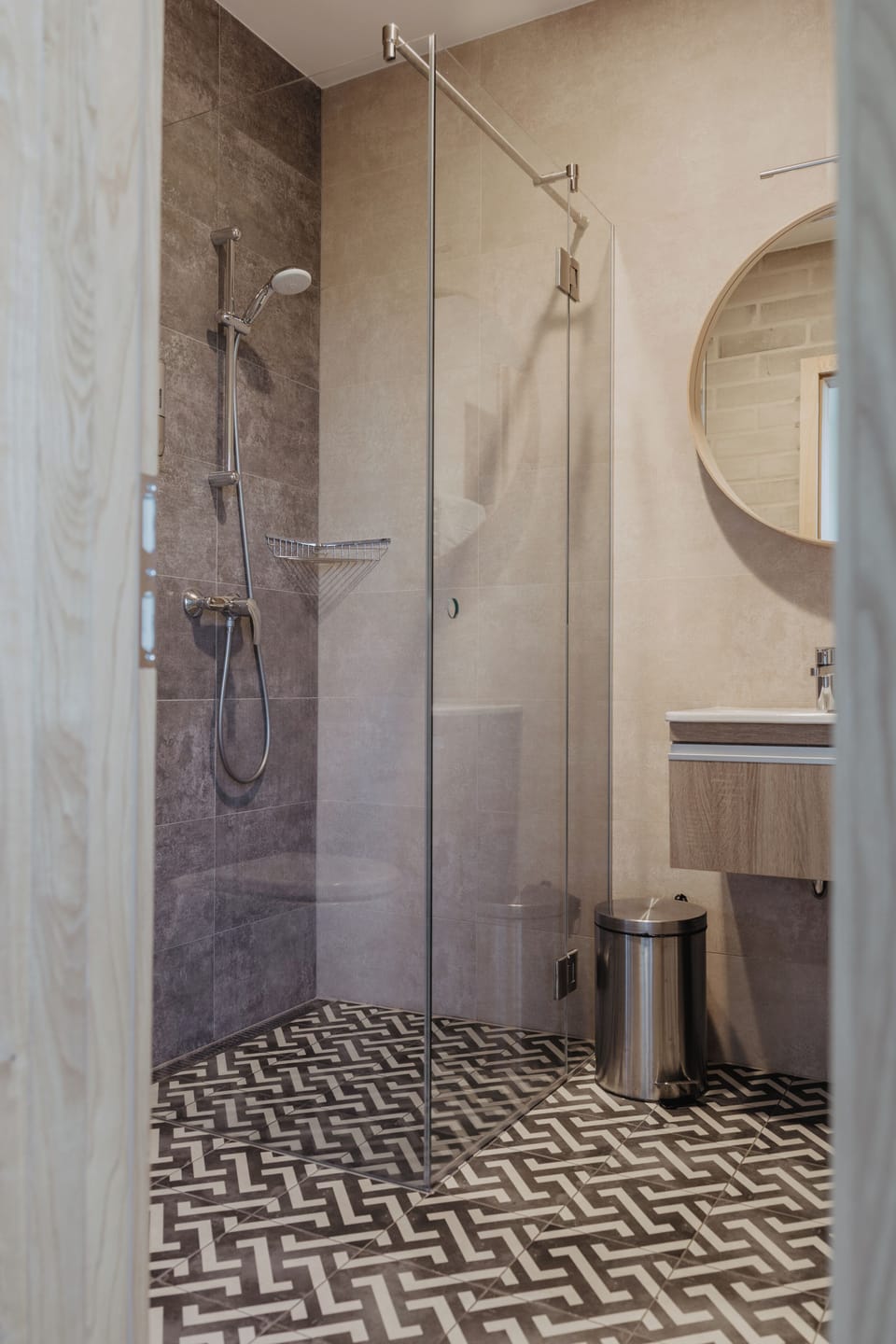 Standard Double Room, Garden View | Bathroom | Shower, hair dryer, soap, toilet paper
