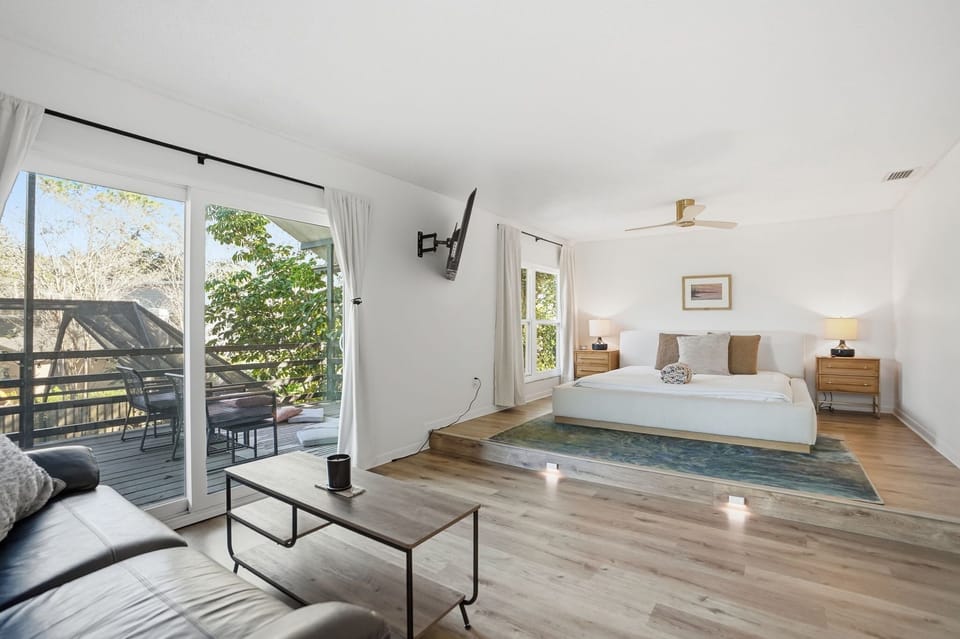 House, Multiple Beds, Pool Access, Pool View (13609 Heritage Way) | 4 bedrooms, individually decorated, individually furnished, bed sheets