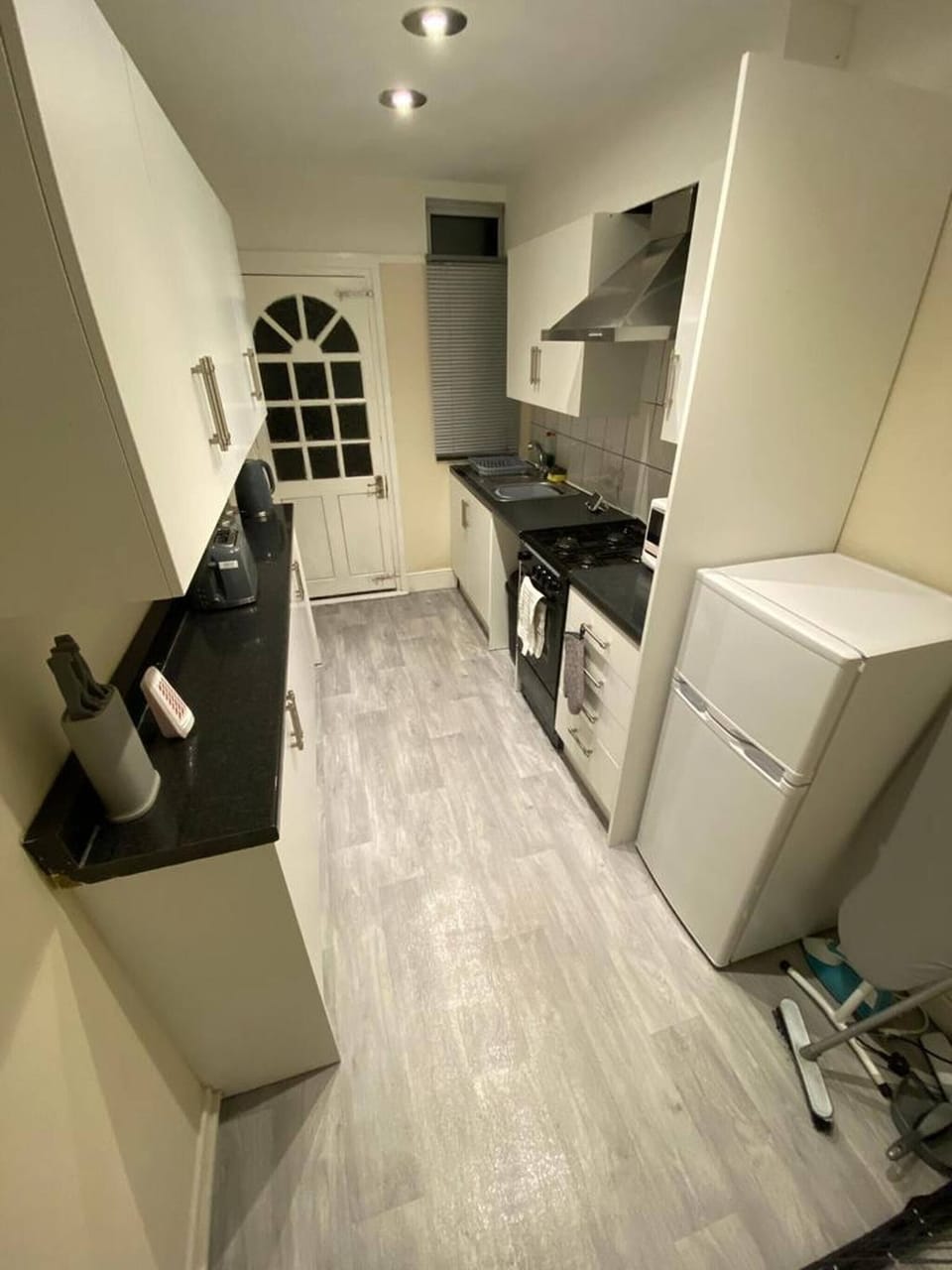 House, 4 Bedrooms | Private kitchen