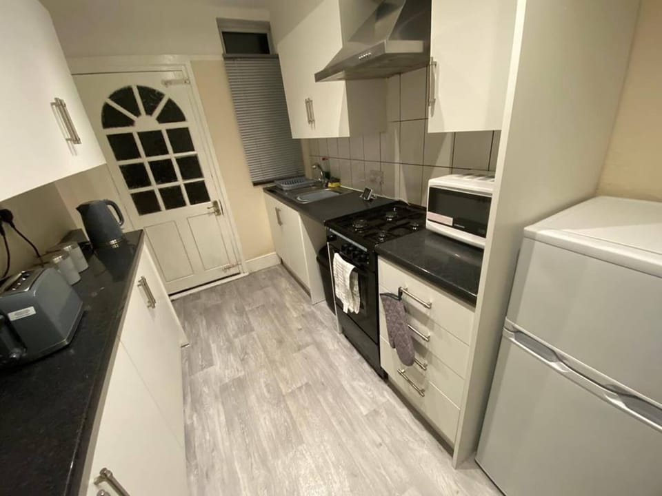 House, 4 Bedrooms | Interior