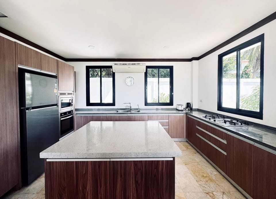 Villa, 5 Bedrooms, Sea View | Private kitchen | Fridge, microwave