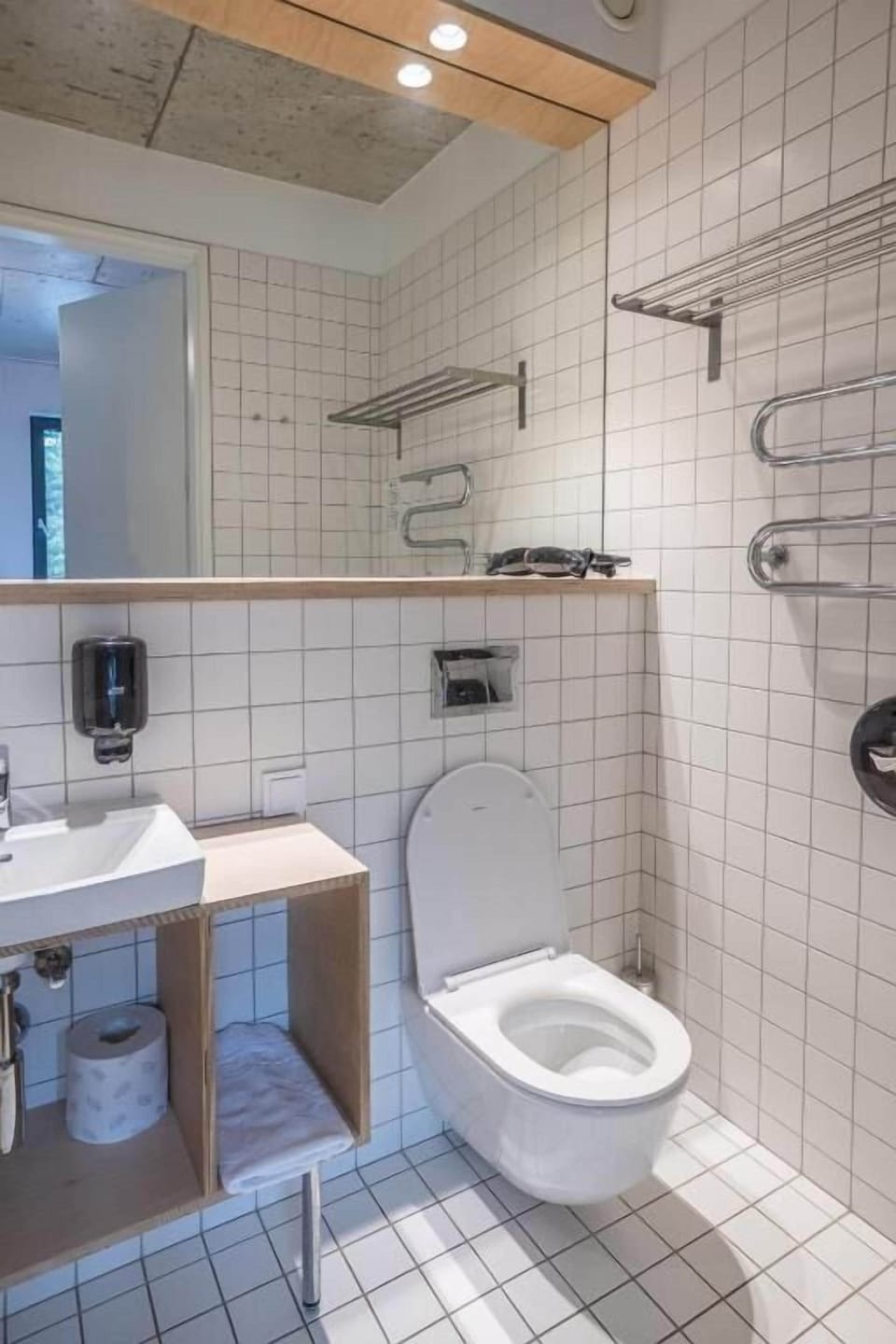 Shower, free toiletries, hair dryer, slippers