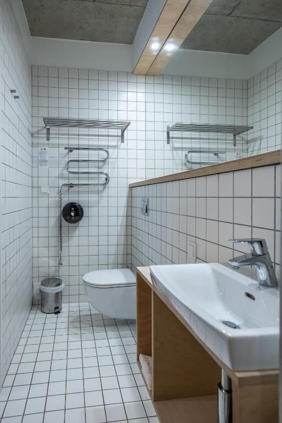 Shower, free toiletries, hair dryer, slippers