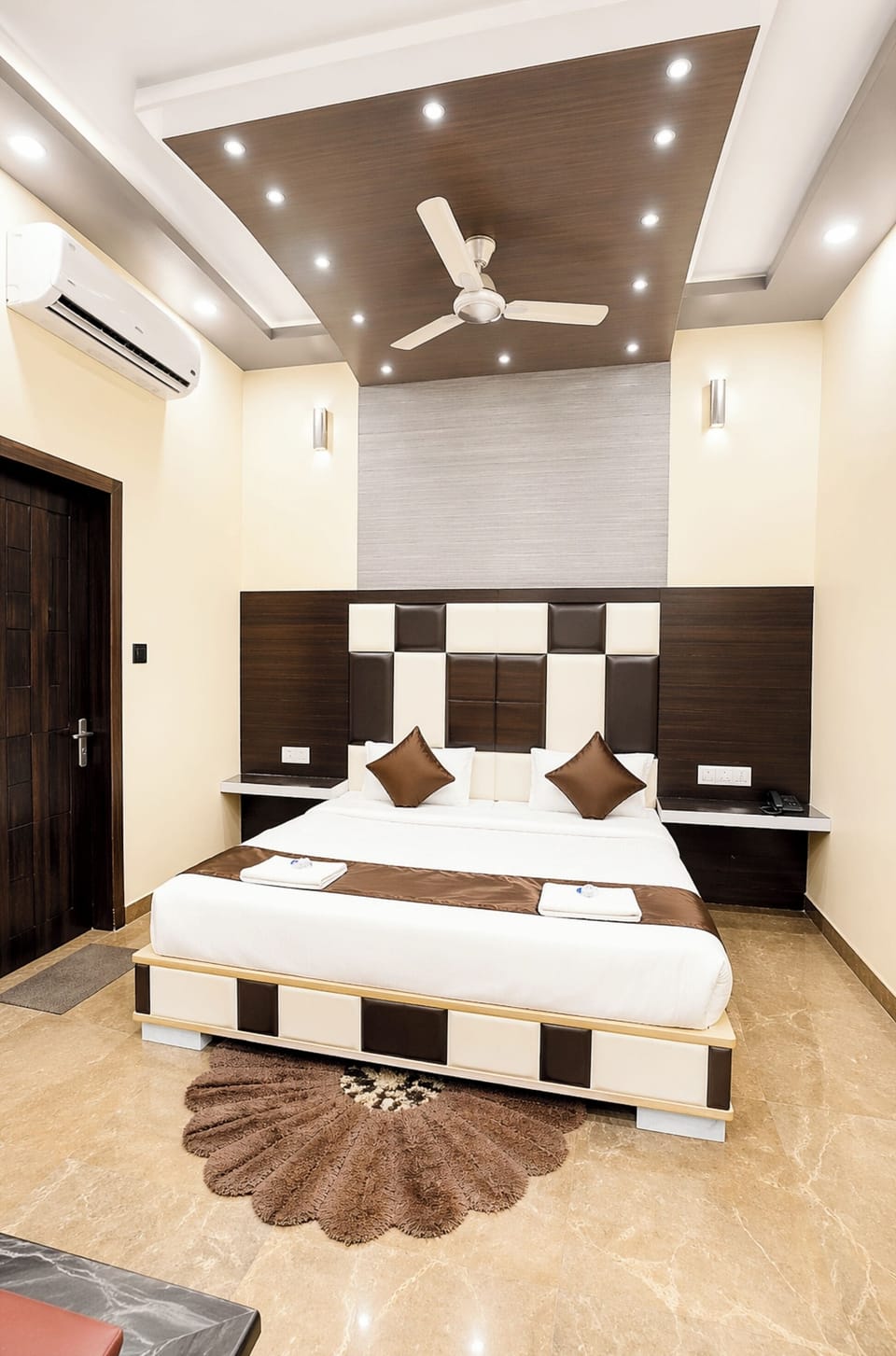 Deluxe Double Room, Air conditioning | View from room
