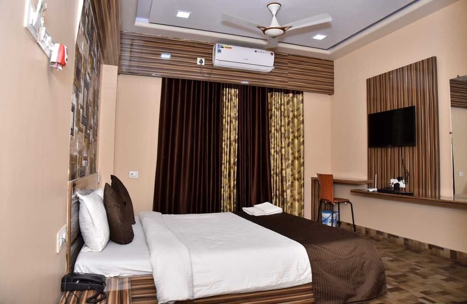 Deluxe Double Room, City View | Free WiFi