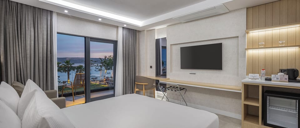 Deluxe Room | In-room safe, free WiFi