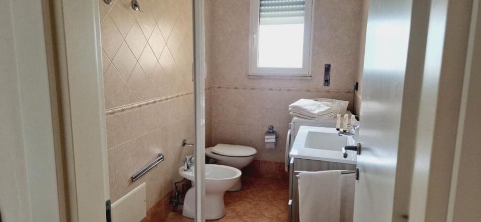 Comfort Apartment | Bathroom