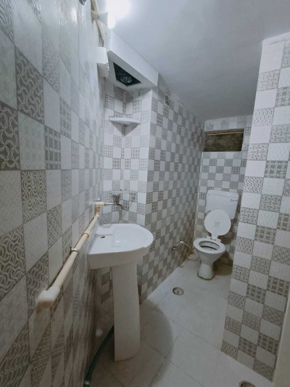 AC Double Sharing | Bathroom
